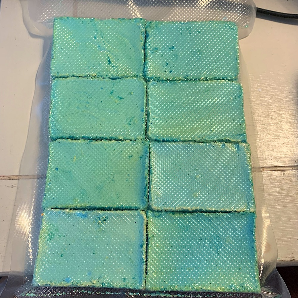 8 Vibrant Blue Green Bars